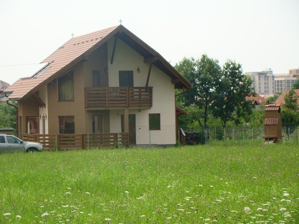 Colt De Rai Hotel Covasna Exterior photo